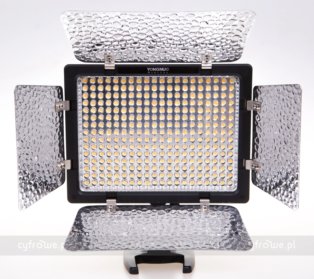Lampa LED Yongnuo YN-300 III Bicolor 3200-5500K