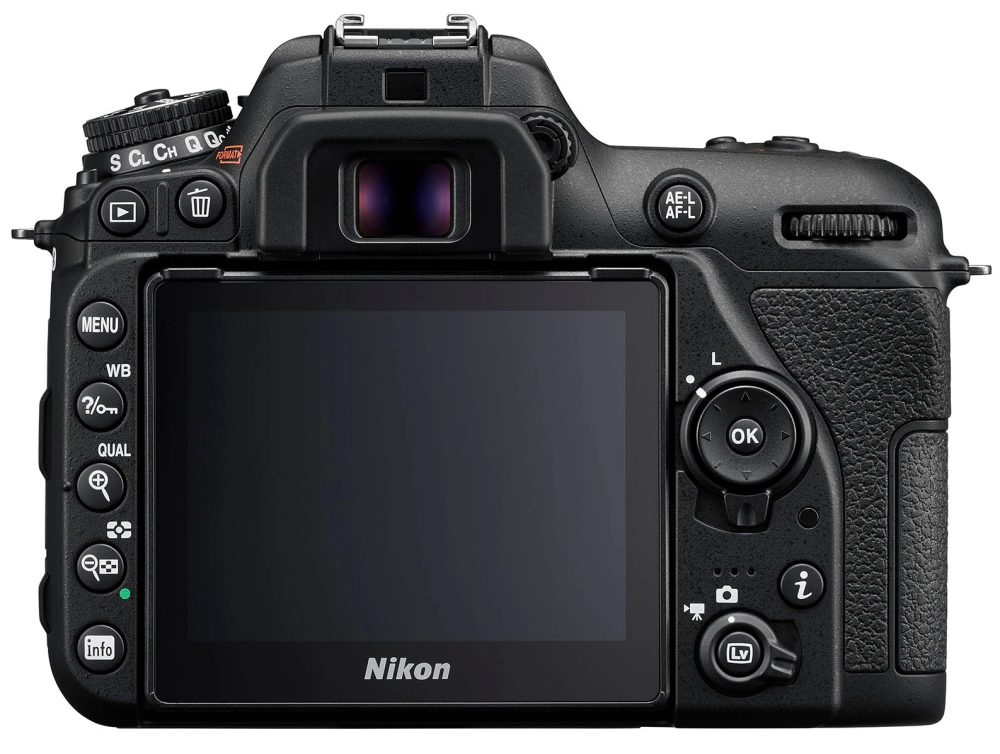 Lustrzanka Nikon D7500 + ob. 18-105 VR