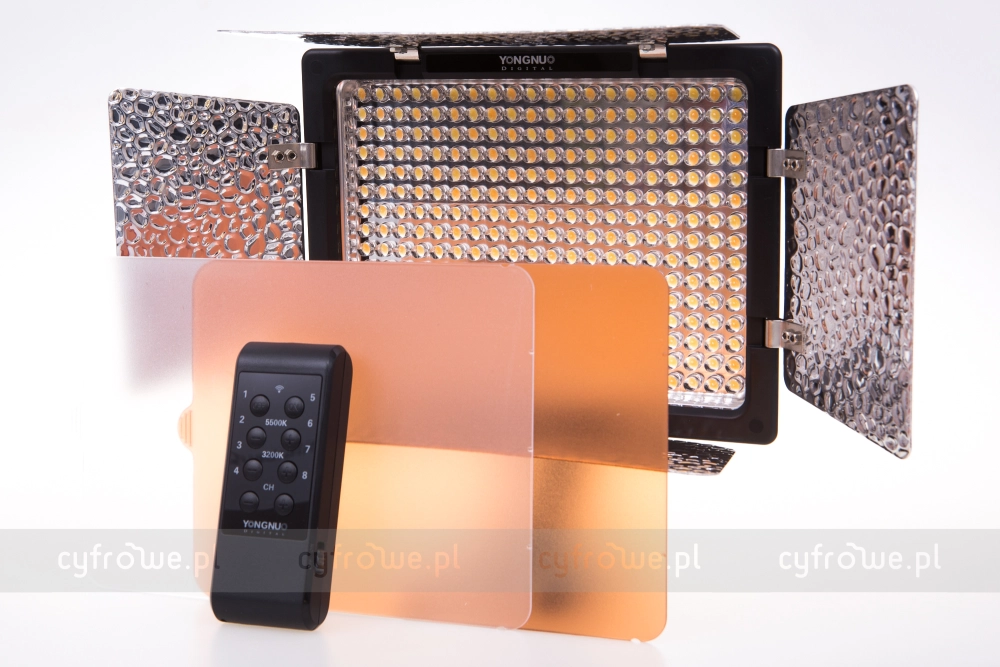 Lampa LED Yongnuo YN-300 III Bicolor 3200-5500K