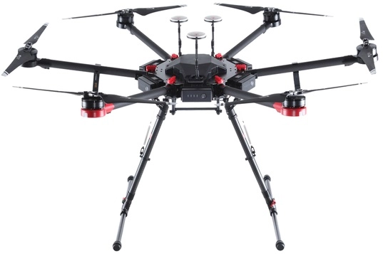 Dron DJI Matrice 600 PRO