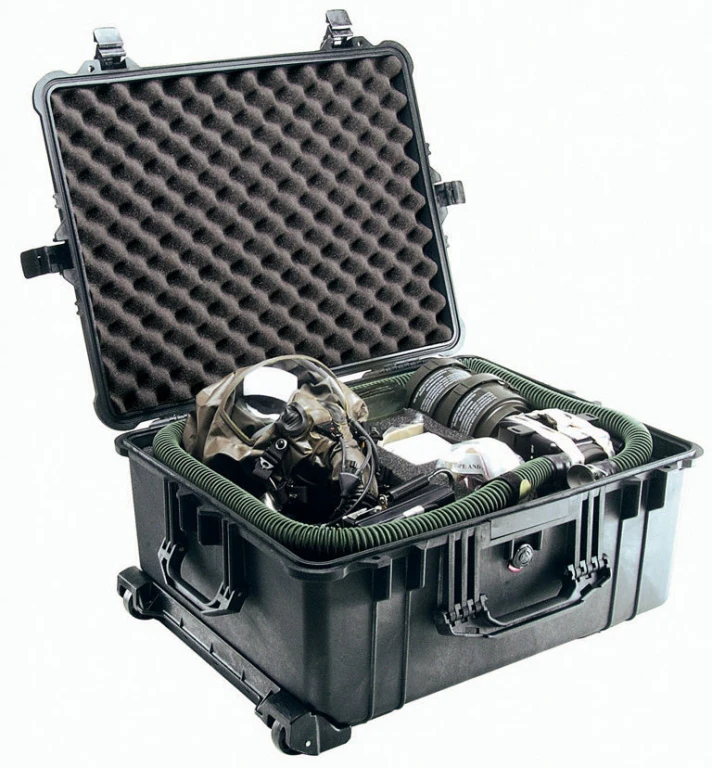 Peli ™1610 skrzynia z gąbką czarna