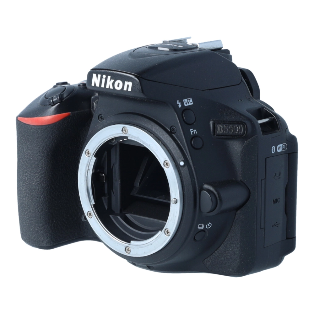 Aparat UŻYWANY Nikon D5600 body s.n. 6247171
