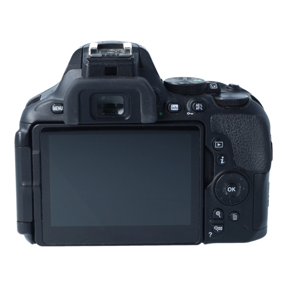 Aparat UŻYWANY Nikon D5600 body s.n. 6247171