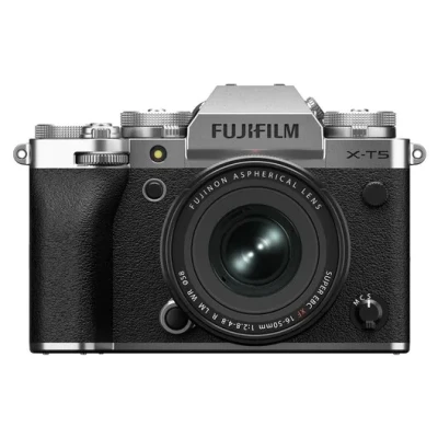 FujiFilm X-T5 + XF 16-50 mm srebrny
