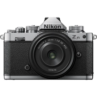 Nikon Z fc + ob. 28 mm f/2.8