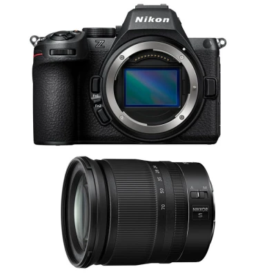 Nikon Z5II + 24-70 mm f/4