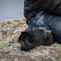 Osłona przeciwsłoneczna Canon EW-83N