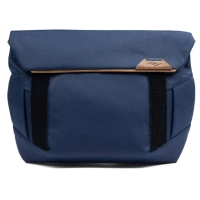 Peak Design Field Pouch v3 z paskiem niebieska na drobne akcesoria