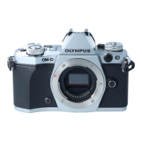 Aparat UŻYWANY Olympus OM-D E-M5 Mark II body srebrny s.n. BFKA95152